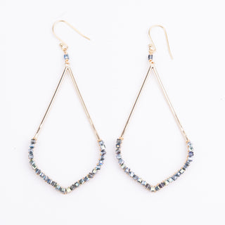 DELICATE STATEMENT EARRINGS