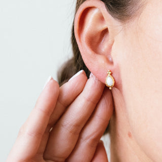 GEMSTONE DETAILED STUD