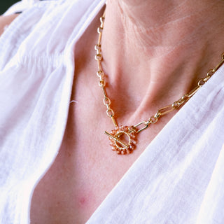 CHAMPAGNE FOB NECKLACE