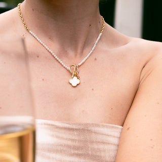 HALF PEARL FLEUR NECKLACE