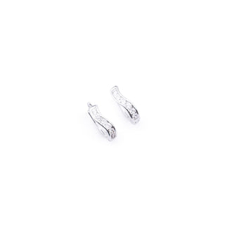 CZ TWIST HUGGIES