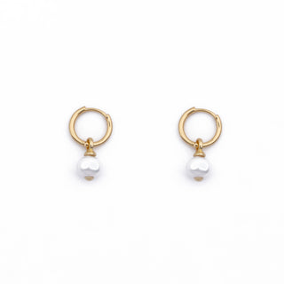 GOLD RICE PEARL HUGGIE CHARM