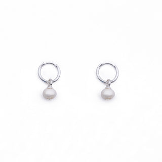 SILVER RICE PEARL HUGGIE CHARM