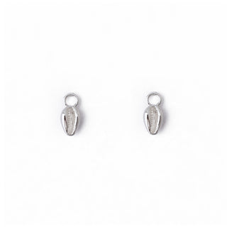 SILVER SHELL HUGGIE CHARM