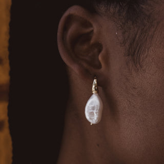 EDISON PEARL EARRINGS