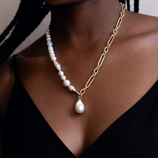 CHUNKY HALF PEARL NECKLACE