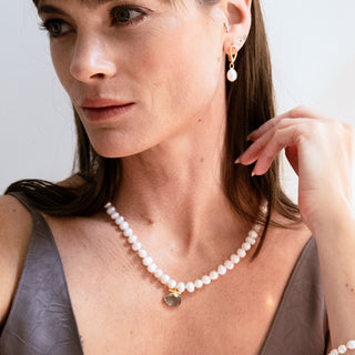 BEZEL PEARL NECKLACE