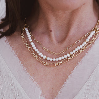 LAYLA PEARL NECKLACE