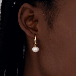 OVAL PEARL EARRINGS