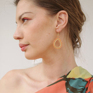 SOFT CORAL ROLO CHAIN WRAPPED EARRING